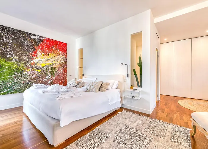 Skylife Art Gallery Loft - Riverfront Art Sanctuary Apartment Rom