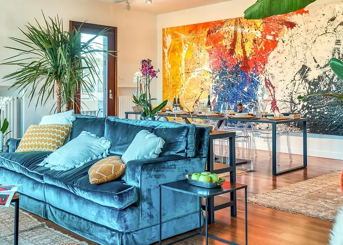 Apartment Skylife Art Gallery Loft - Riverfront Art Sanctuary *