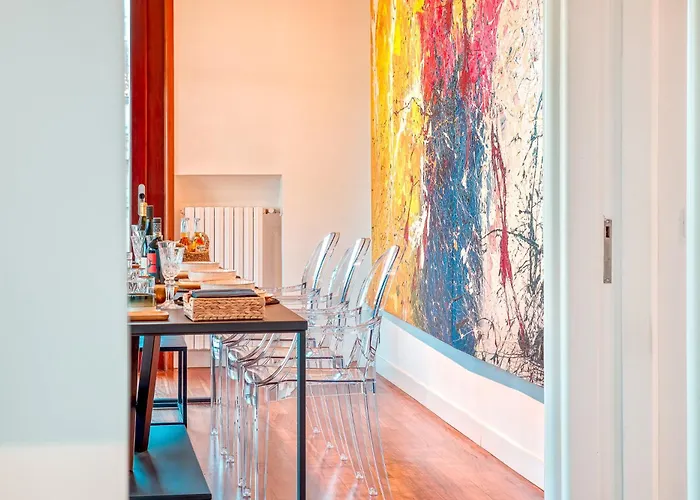 Skylife Art Gallery Loft - Riverfront Art Sanctuary