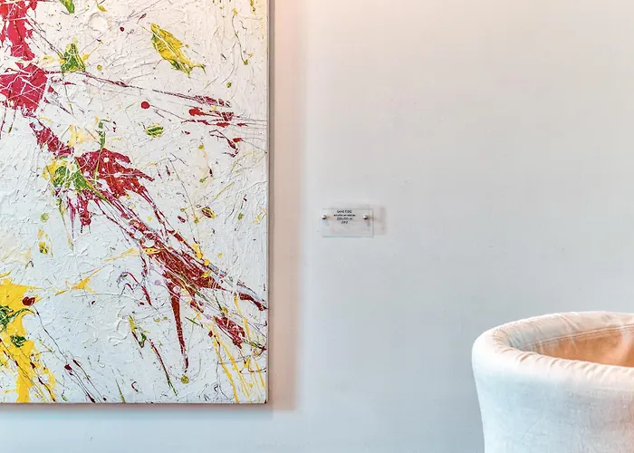 Skylife Art Gallery Loft - Riverfront Art Sanctuary * Rom